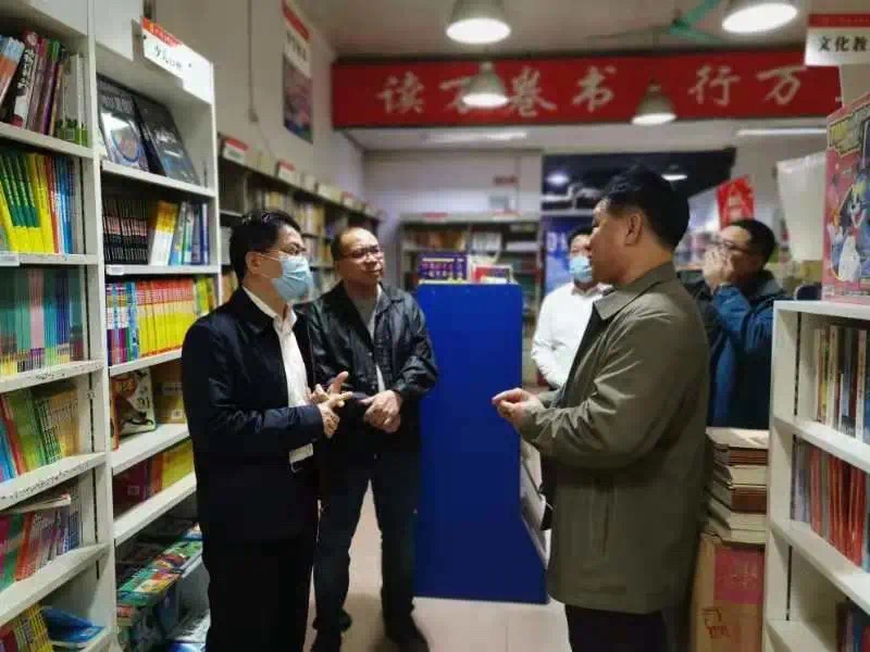 广西出版传媒集团韦家武一行到隆安县公司开展岁末年初安全生产检查