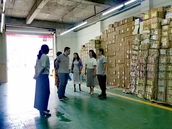 广西新华书店集团领导一行到南丹县新华书店有限公司调研