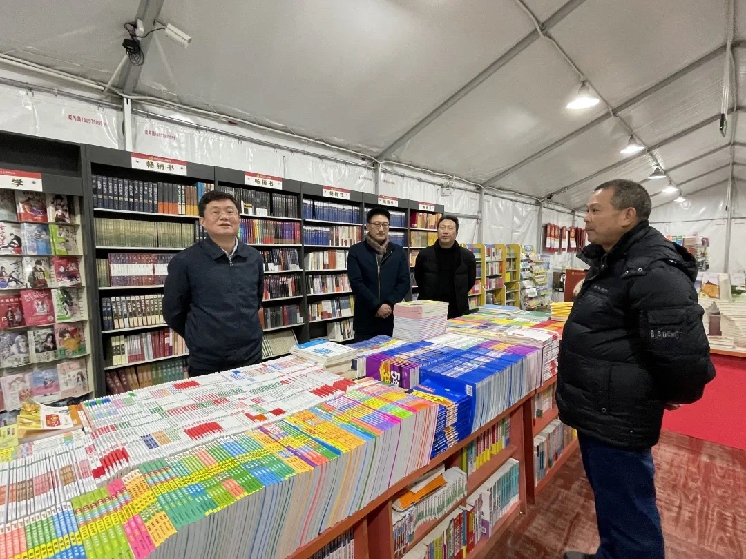 广西出版传媒集团有限公司党委书记、董事长覃超到南宁市上林县、马山县和武鸣区公司调研