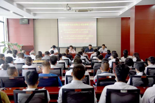 课前到书，人手一册！ 来宾新华17569件教材教辅配送完成